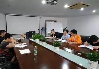 成都出臺(tái)全國(guó)首個(gè)《互聯(lián)網(wǎng)手機(jī)維修服務(wù)標(biāo)準(zhǔn)》，引領(lǐng)行業(yè)規(guī)范化發(fā)展